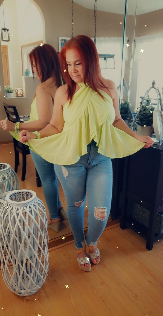TOP YANINA