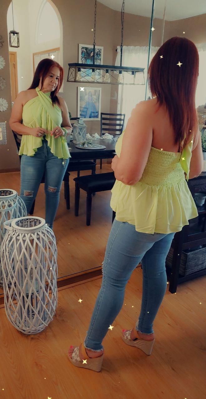 TOP YANINA