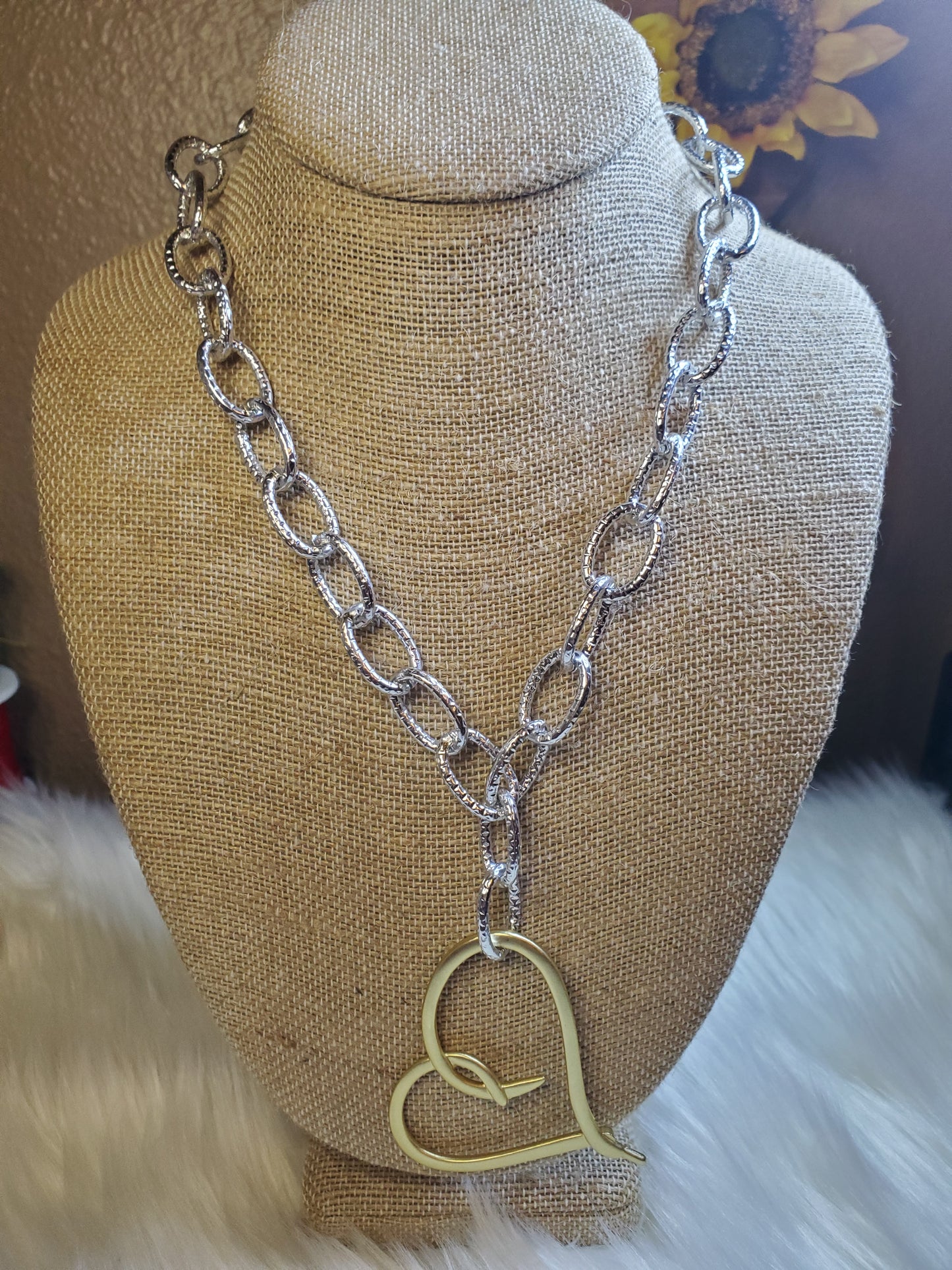 VALENTINE NECKLACE VERA